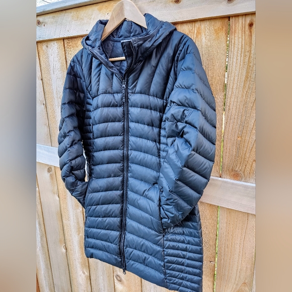 Eddie Bauer, Astoria Hooded Down Parka. Women's L. - Picture 4 of 9